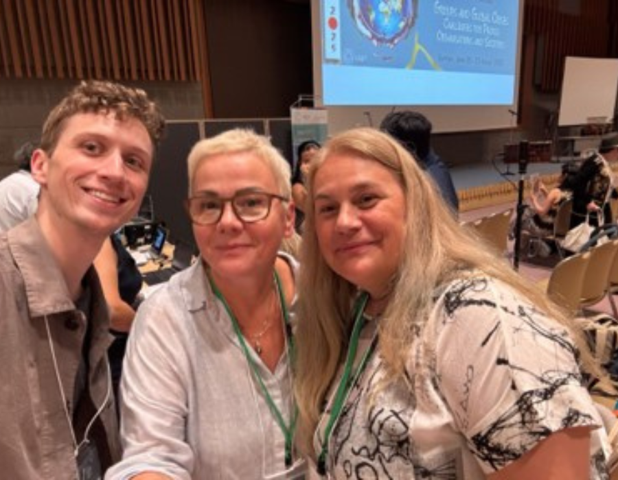 SSW student Thomas Northrup poses with two colleagues at a conference