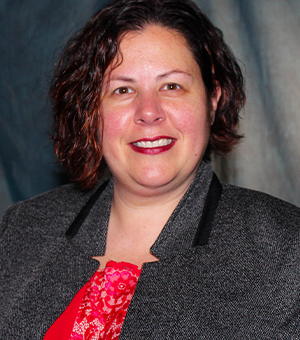 Headshot of Michelle Medeiros